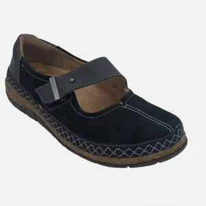 Earth Origins Suede Mary Janes Emme Black 7W